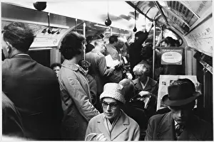 Commuting: PACKED TUBE TRAIN 1961
