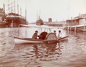 Dido: Paddle boat