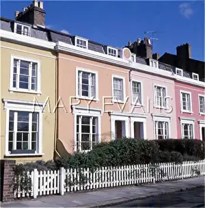 Mortlake: PAINTED TOWN HOUSES