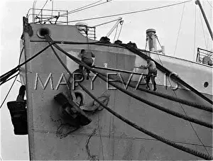 Ascania: PAINTING A CUNARD LINER