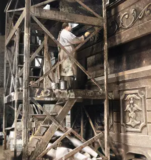 Atcolourisedpic: PAINTING STAGE SETS