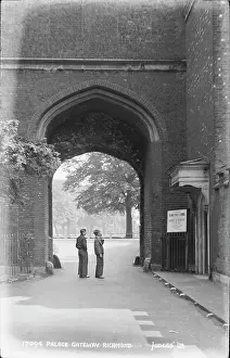 Gateway: Palace Gateway, Richmond
