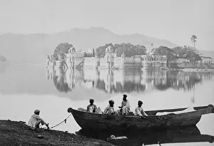Udaipur: Palace in the lake of Udaipur