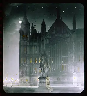 Lionheart: PALACE YARD/LANTERN