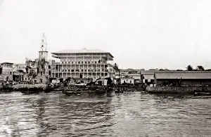 Bombardment: Palce of the Sultan, Zanzibar, 1896, before bombardment