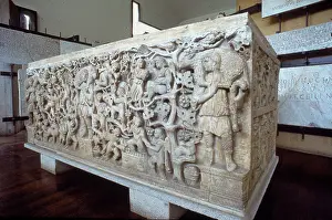 Paleochristian: Paleochristian sarcophagus with the figure