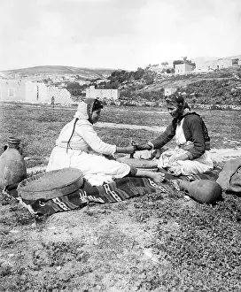 Palestinian: Palestinian women at work