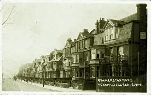 Palmerston: Palmerston Road