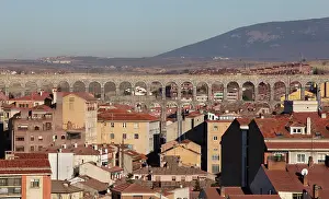 Nerva: Panoramic rooftop view of Segovia crossed by the