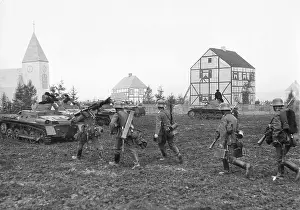 Bueckeberg: Panzer I and infantry during a presentation, 1935