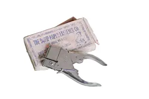 Fastener: Paper Fastener Handheld
