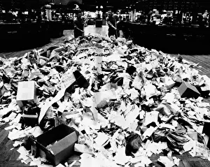 Nyse: Paper refuse after heavy trading on the ?