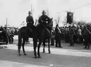 Supervise: Parade in Berlin on May 1, 1933