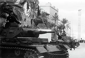 Panzerkampfwagen: Parade of German troops in Tripoli, 1941