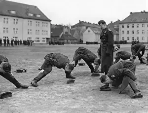 Loosening: Parade ground drill in the Army, Navy, Air Force
