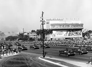 Havanna: A parade on a national holiday