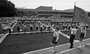 Khukhlayev: Parade of pioneers