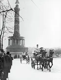 Siegesallee: Parade on the Victory avenue in Berlin