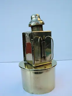 Paraffin: Paraffin lamp mounted on a 4 5 Howitzer shell case