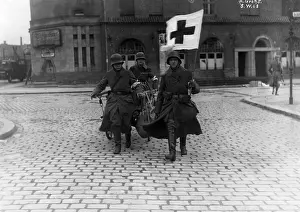 Medic: Paramedics during the January uprising, 1919