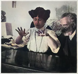 Psychokinesis: Paranormal mediumship: Stanislawa Tomczyk, psychokinesis