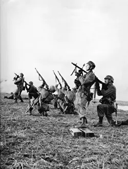 Simulate: Paratroopers during a maneuver, 1939