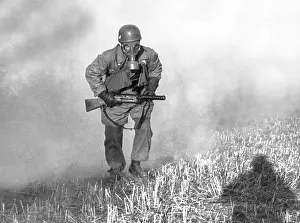 Paratrooper: Paratroopers during a training, 1940