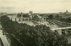 Nearest: PARIS IN 1900