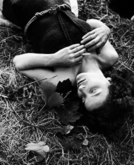 Zigarette: Paris in the 1930s