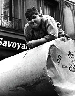 Newsprint: Paris in the 1930th