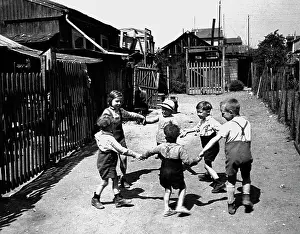 Spiel: Paris in the 1930th