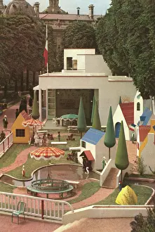 Internationale: PARIS EXPO 1937 - 10