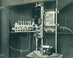 Decouverte: Paris Expo 1937, Cosmic Ray