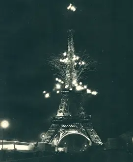 Baranger: Paris Expo 1937, Eiffel Tower Fireworks
