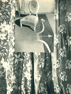 Arbus: Paris Expo 1937, Seats And Tapestries