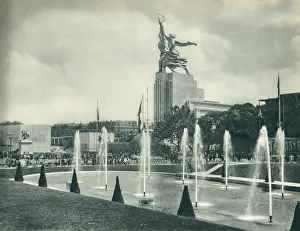 Urss: Paris Expo 1937, U.R.S.S. Pavilion