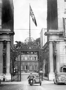 Beauvau: Paris under German occupation in 1940