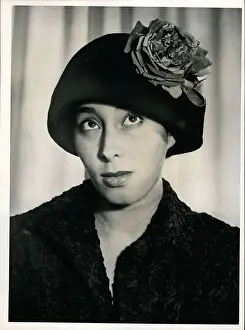 Reminds: Paris hat fashions
