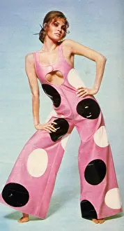 Paris Match - Raquel Welch in courreges