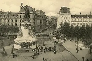 Republique: PARIS PLACE REPUBLIQUE