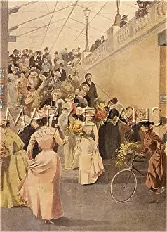 Trippers: PARIS SUNDAY TRIPPERS