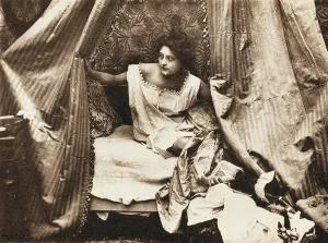 Parisien: PARISIAN PROSTITUTE 8/9
