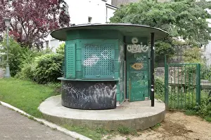 Davioud: Park keeper gatehouse, Square Aristide-Cavaille-Coll