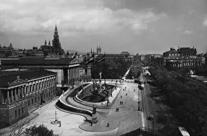 Ringstrasse: Parliament in Vienna, 1935
