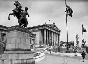 Pallas: Parliament in Vienna, 1938