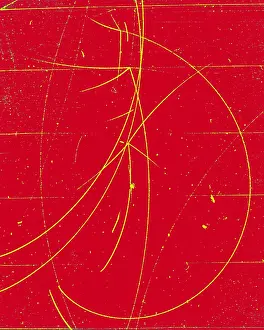 Detector: Particle Tracks in Cloud Chamber