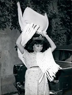 Gianni: Pascale Petit as Cleopatra, in Rome