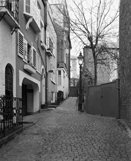 Mews: A PASSAGE IN HAMPSTEAD