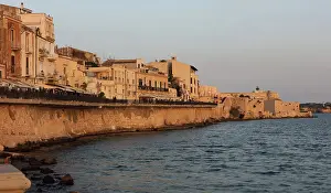 Ortygia: Passaggio Aretusa, Ortygia, Syracuse, Sicily, Italy