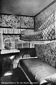 Passanger: Passanger cabin of the zeppelin LZ 127